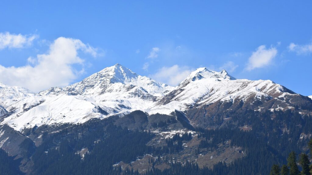 Best easy treks in Uttarakhand - Kheerganga Trek